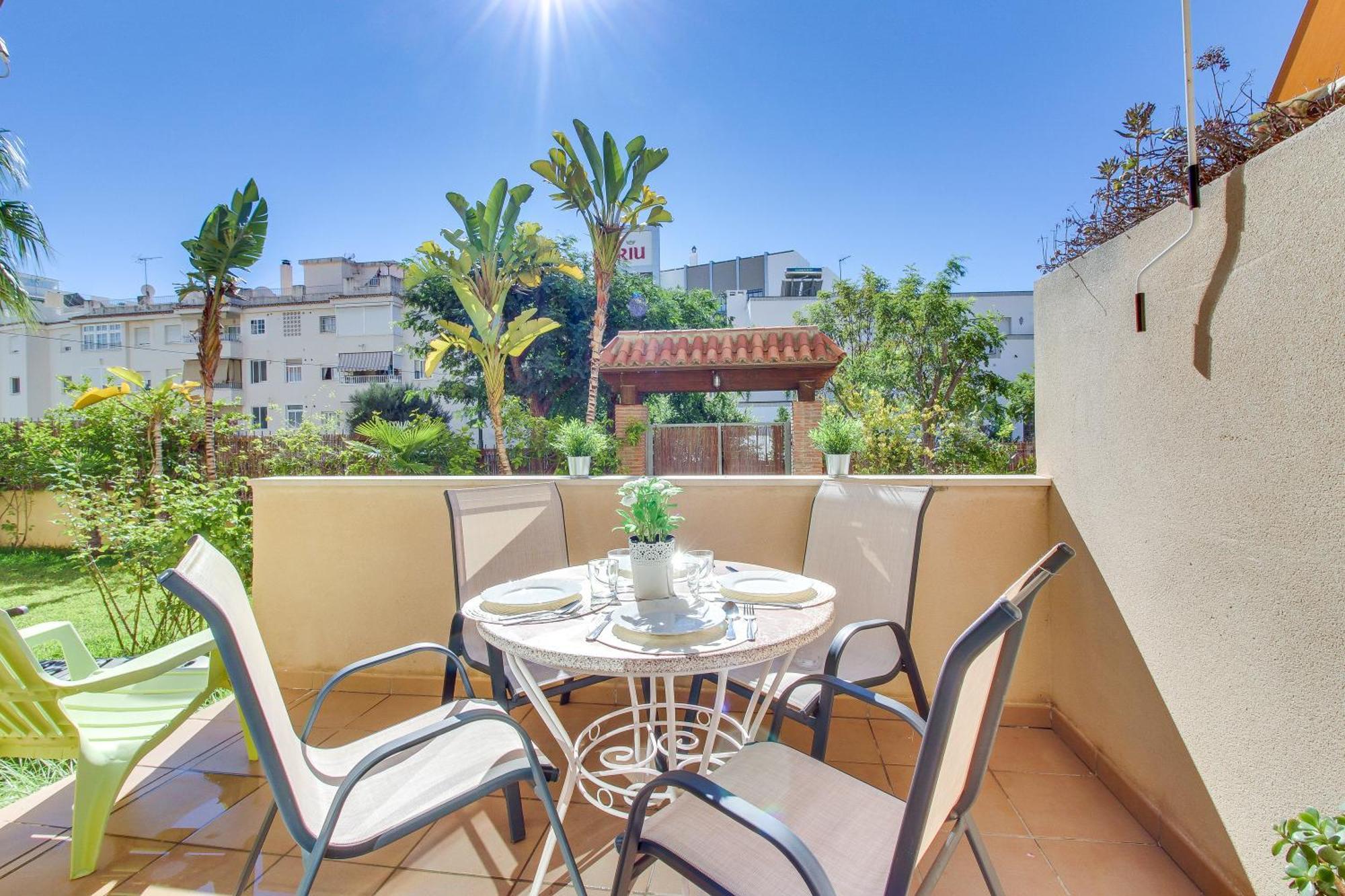 Apartamento Cala Bajo ネルハ エクステリア 写真