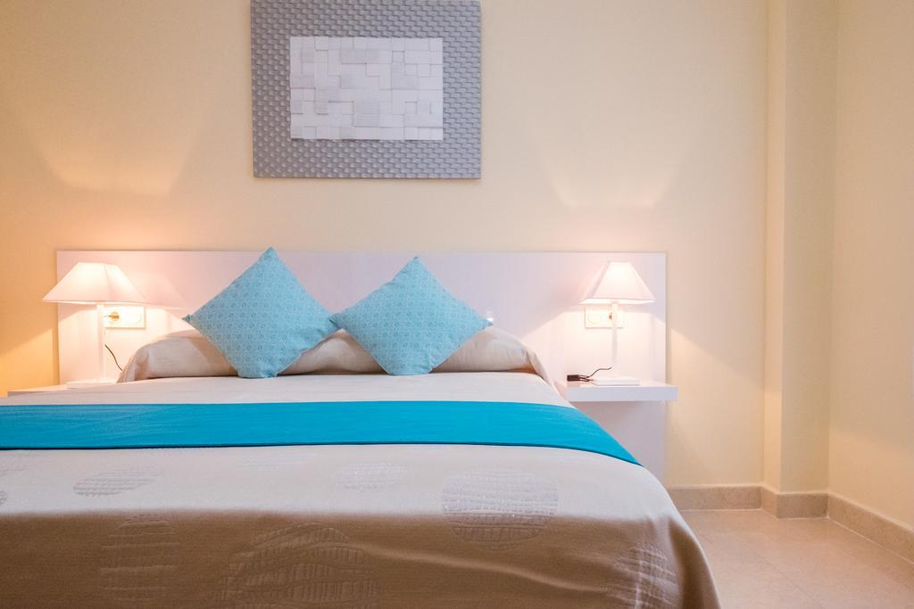 Apartamento Cala Bajo ネルハ エクステリア 写真