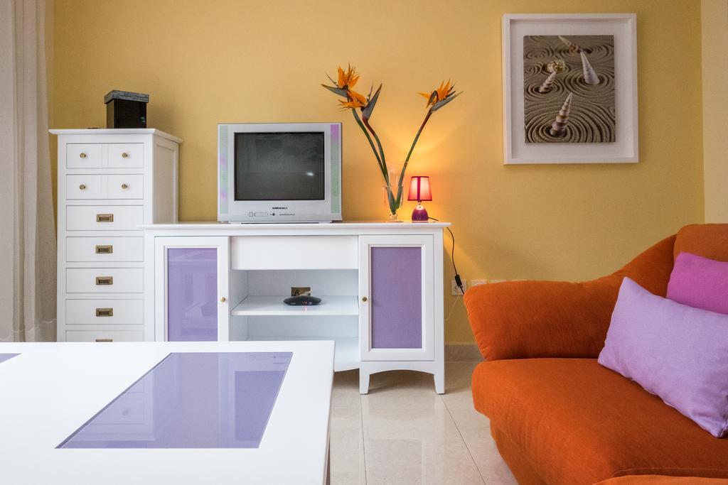 Apartamento Cala Bajo ネルハ エクステリア 写真