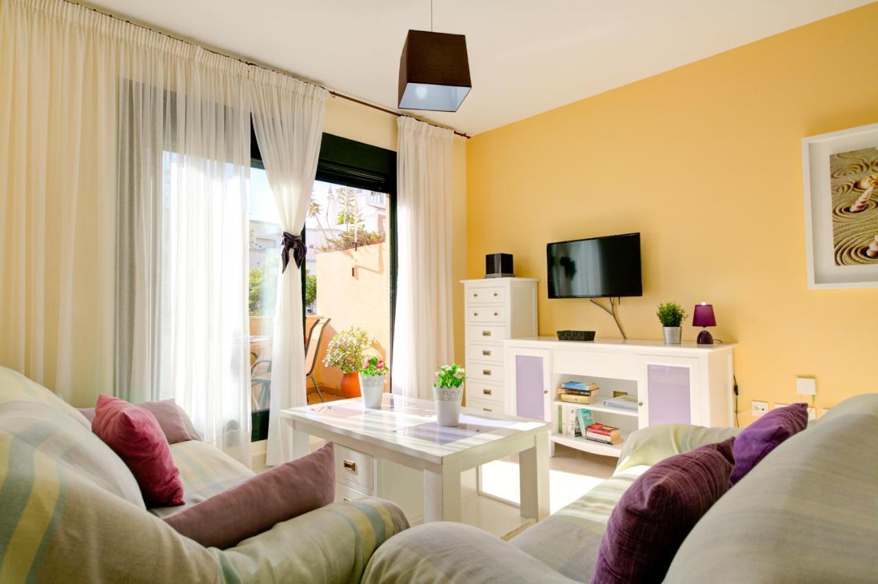 Apartamento Cala Bajo ネルハ エクステリア 写真